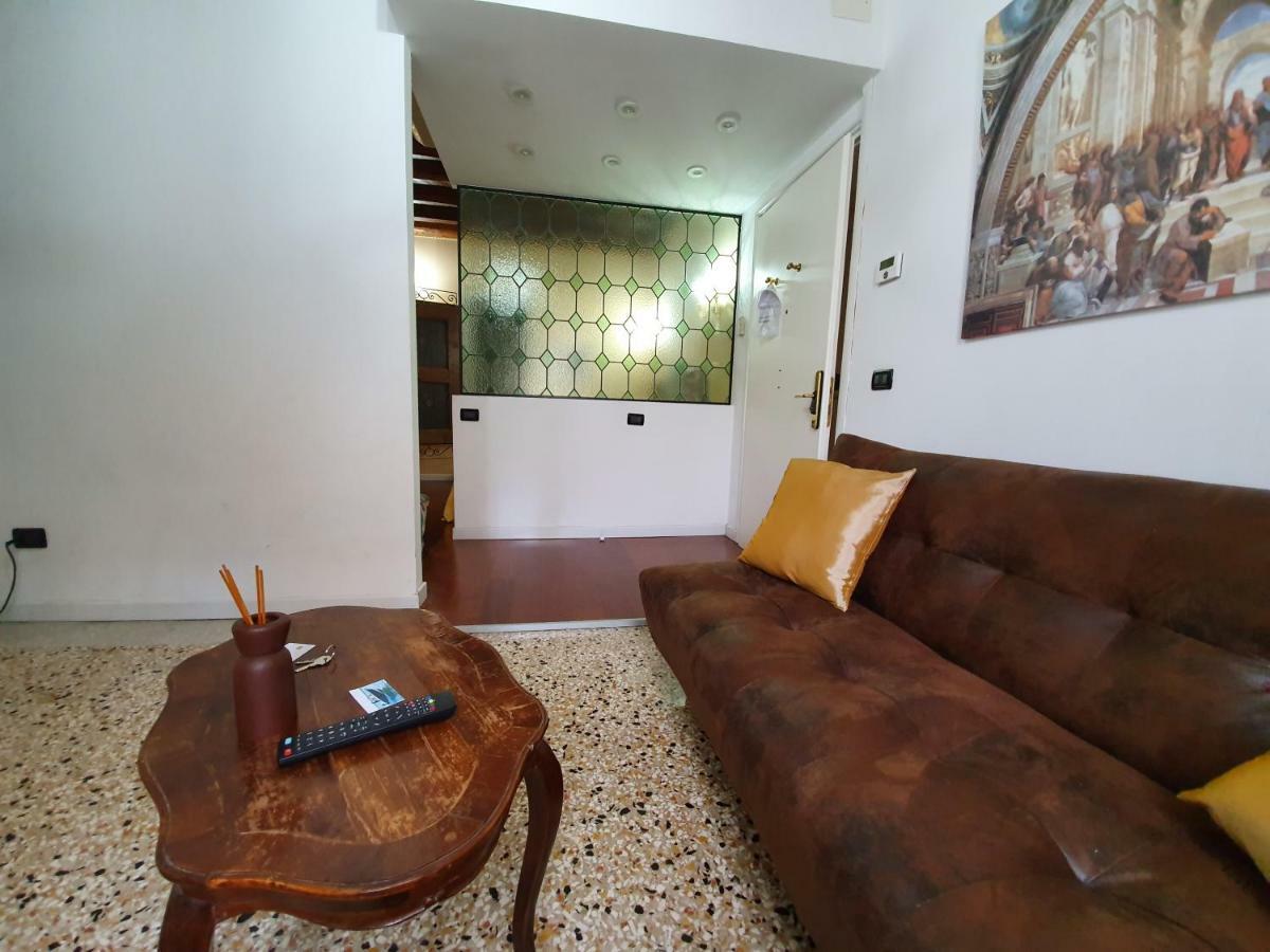 Alloggi Alla Rivetta Venice Luaran gambar