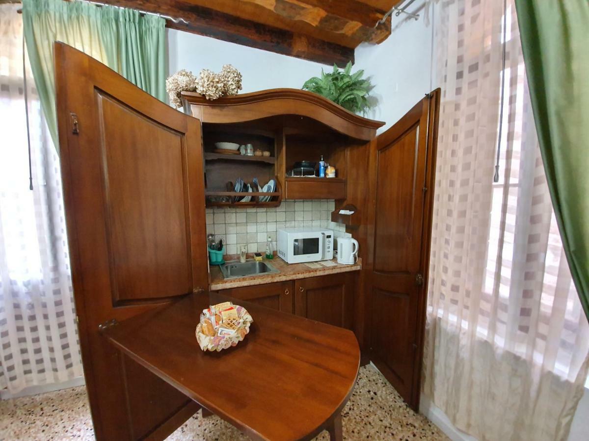 Alloggi Alla Rivetta Venice Luaran gambar
